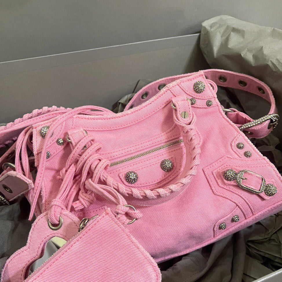 Diamond-studded Girl  Sweet And Cool Portable Messenger Bag